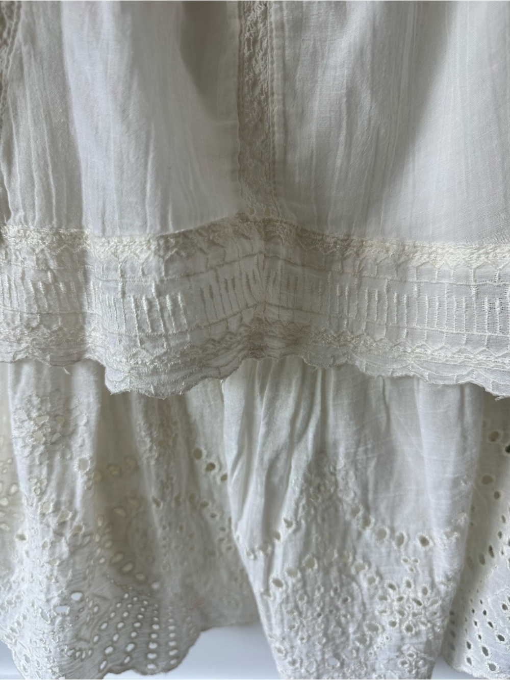 American Eagle Womens Eyelet Ruffle Top Medium Off Shoulders Boho Cottagecore - Picture 6 of 8